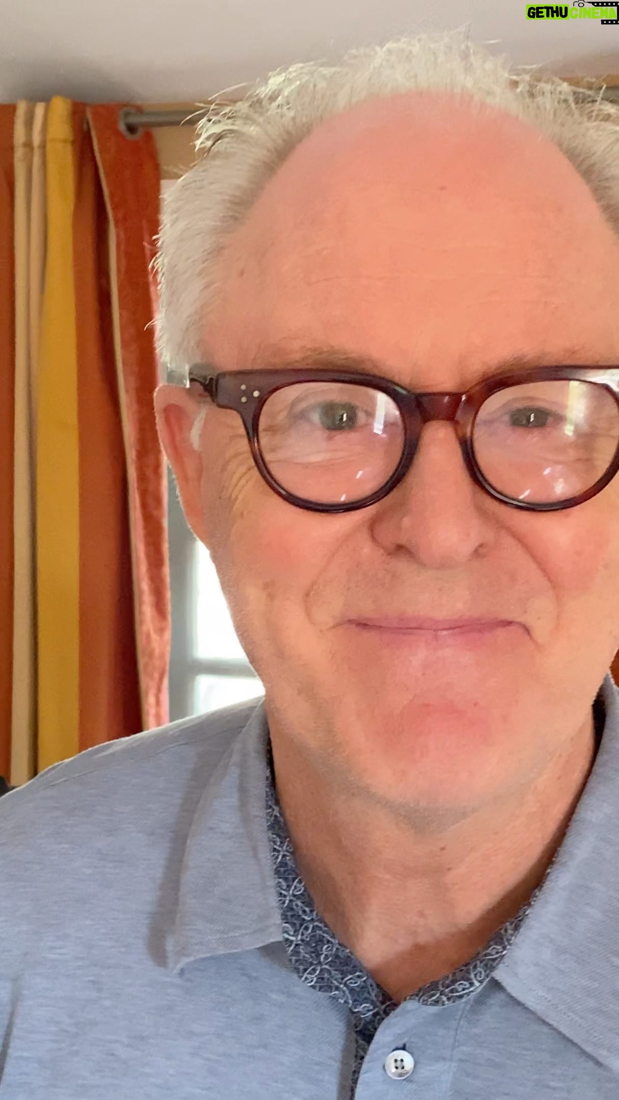 John Lithgow - 1.5K Likes - A special message of thanks to...
@kchenoweth @margaret_cho @whoopigoldberg @samuelljackson @glennclose @hitrecordjoe @thealanalda @sdrnews @triptykstudios and many more