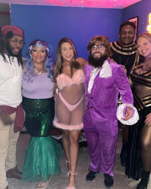 John Silver Instagram - Austin powers and a fem bot