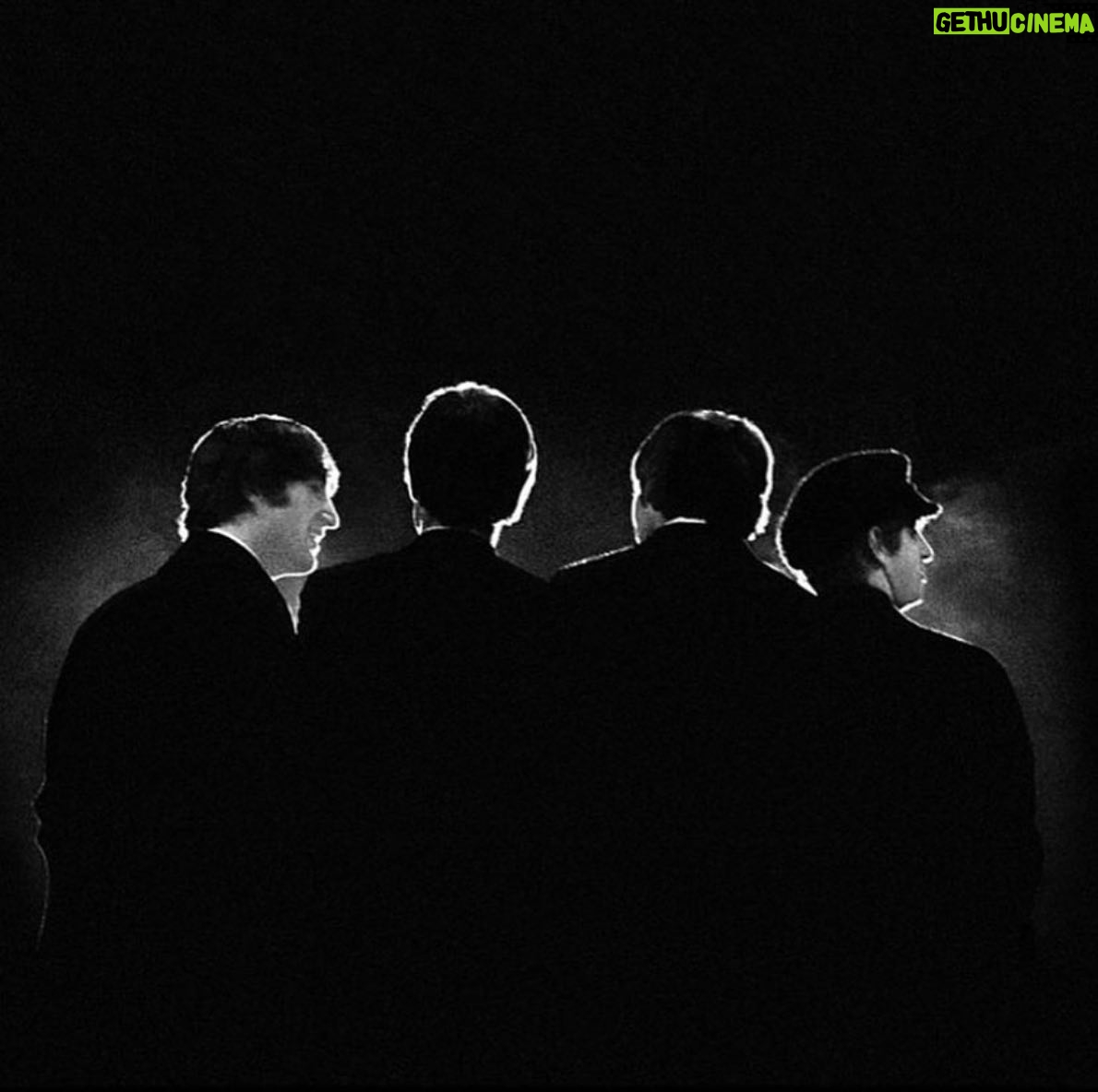 John Simm - 5.7K Likes - ❤️
The most beautiful ending to the greatest story ever told.
@thebeatles #nowandthen