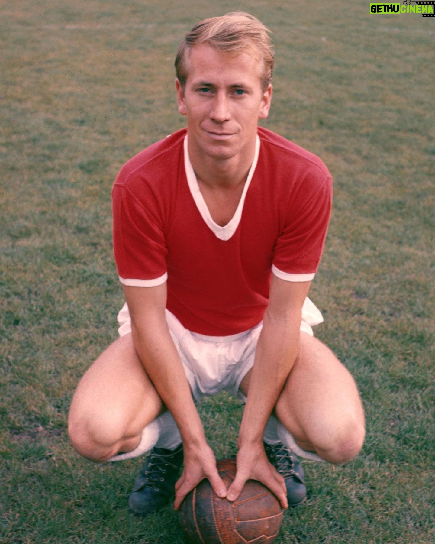 John Simm - 4.1K Likes - Rest in peace Sir Bobby ❤️🤍🖤
@manchesterunited #sirbobbycharlton