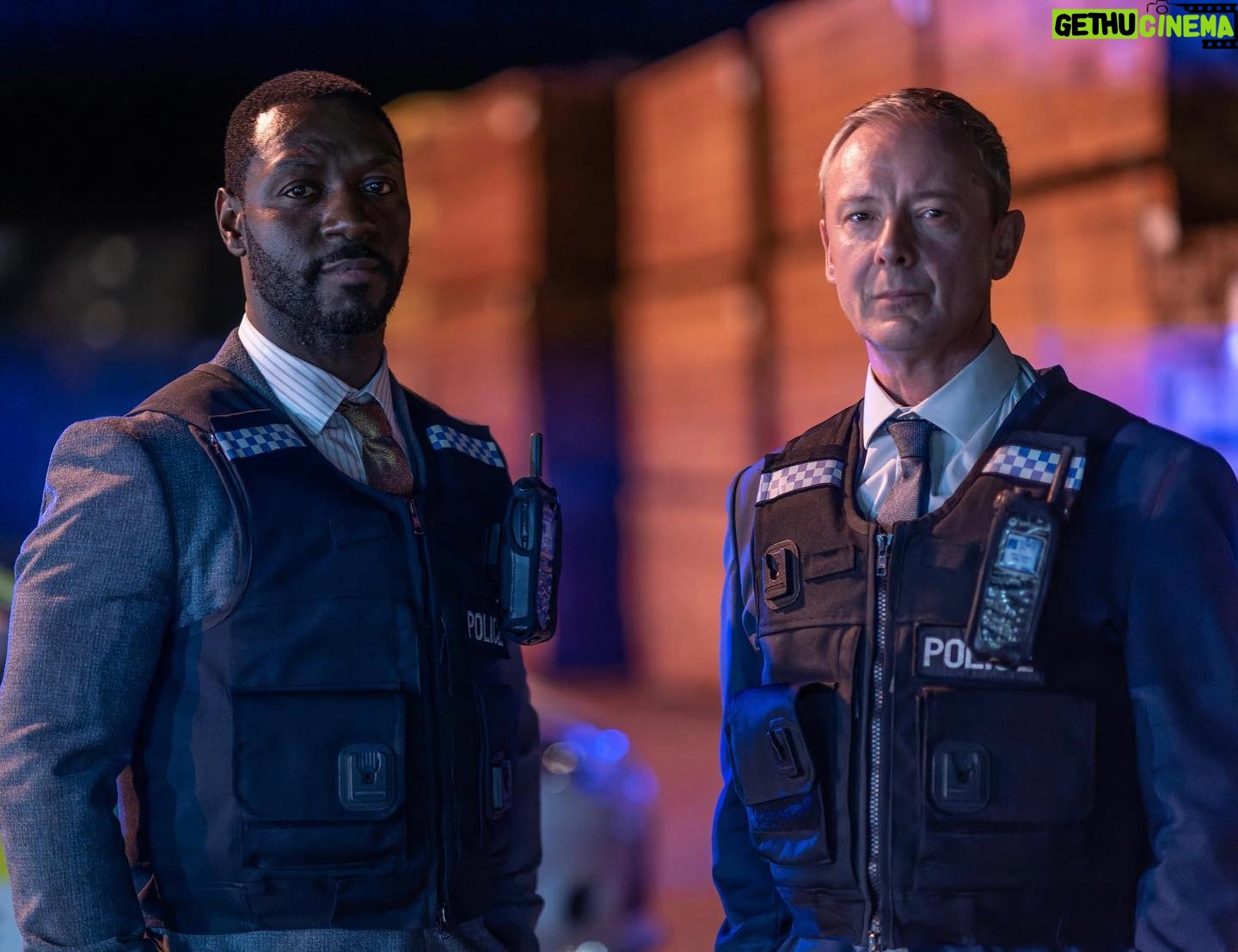 John Simm - 7.3K Likes - Grace 3
Coming soon… 🚨
#deadlikeyou
#deadmansgrip
#notdeadyet
@itv @tall_story_pictures @peterjamesuk #roygrace #itvgrace
📷@sallymais