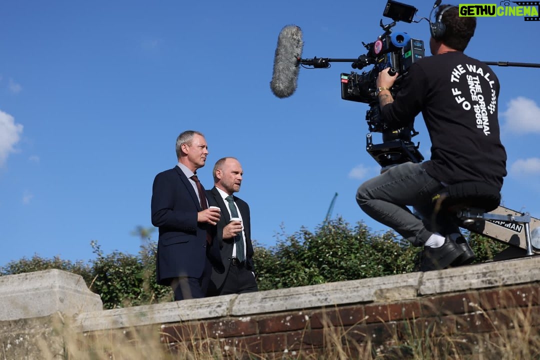 John Simm - 5.1K Likes - GRACE S3 filming is up and running 🎬 🚨 and It’s great to be back! #graceitv #roygrace @itv @tall_story_pictures @peterjamesuk
#deadlikeyou
#deadmansgrip
#notdeadyet