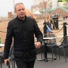 John Simm - 3.2K Likes - Coming soon in 2022
Grace
#lookinggooddead #notdeadenough #deadmansfootsteps
#deadtomorrow
#itvgrace2 #roygrace @peterjamesuk @itv
(Stills from Looking good dead)
📸 @sallymais