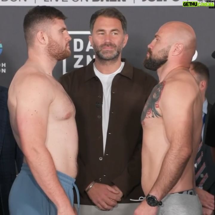 Johnny Fisher - 7.2K Likes - All weighed-in and ready to go 💪
The Romford Bull🐂☠️ The Savage
The final face off 😤
#FisherBabic #Boxing #Bosh
-------------------------------------------------
Follow @matchroomboxing for exclusive content 👊
-------------------------------------------------