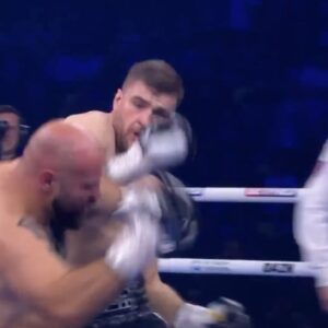 Johnny Fisher Instagram - OVER IN 30 SECONDS!!!! 💥 

BOSHHHHHHH! 🐂🎯 @johnnyfisher1 sparks Babic!

#FisherBabic

-------------------------------------------------
Follow @matchroomboxing for exclusive content 👊
-------------------------------------------------