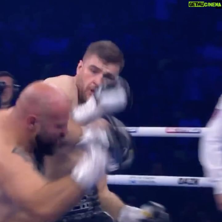 Johnny Fisher - 46.4K Likes - OVER IN 30 SECONDS!!!! 💥
BOSHHHHHHH! 🐂🎯 @johnnyfisher1 sparks Babic!
#FisherBabic
-------------------------------------------------
Follow @matchroomboxing for exclusive content 👊
-------------------------------------------------