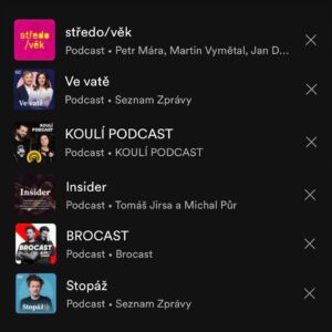 Johny Machette Instagram - První pracovní den roku 2022 v @katz83cz 🖤🥳

Díky za super tarotskop @heyfomo.cz 🦁 nejen na tenhle týden, ale na celý rok 2022 😬🤩

Jinak jsem se rozhodl na měsíc omezit slazené nápoje a naučit se pít konečně vodu, což znamená, že jsem si koupil takovou parádní věc do práce (fotka č. 3) a založil WhatsApp skupinu, kde se nás přes 200 snaží vydržet měsíc nesladit kafe ani čaj a pít jen vodu 😎 držte nám palce 🙏🏼

Fotka č. 5 je něco, co mě doufám bude provázet celý rok aneb ta dlouhověkost se sama nezařídí. 

Fotka č. 6 je můj odkaz pro mé budoucí já ohledně poslouchání podcastů. Stačí těchto pár. Zatím jsem žádný lepší stejně nenašel a to mám pocit, že jsem slyšel od každého aspoň jeden díl… co je vás fav podcast? 👀

Vánoční dárek je fotka č. 7 a 8 🎁 díky moc @mujvit a @carolinecumrik 🎅🏼🎄 víte, čím mi zlepšit den 🌝

No a poslední fotka je něco, co by si měl připomenout každý, když mu v tomto roce bude smutno 🐶 snad je Eda v pohodě 😅

Byl to skvělý den a věřím, že to bude super rok! Tak ať vám výjde vše, co chcete v tomhle roce stihnout 💪🏼👨🏻‍🦲💪🏼 #MissSporty fabojlos laš streč it 🙅🏻‍♂️