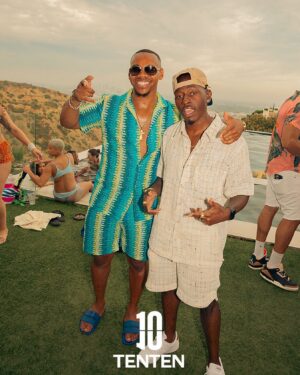 Joivan Wade Instagram - @tentenevents Enjoyment. 🥂#TenTen

📸: @debraorols