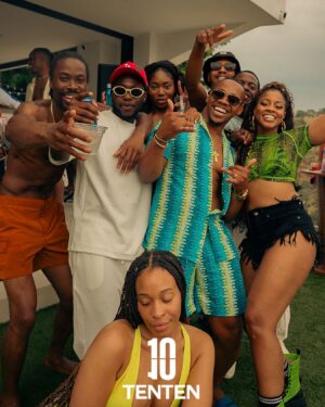 Joivan Wade Instagram - @tentenevents Enjoyment. 🥂#TenTen

📸: @debraorols