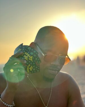 Joivan Wade Instagram - Made the most outta the cards I’ve been dealt. 30 Years later & I’m still in the game. Happy Birthday to me 🎈 

LA See you shortly. Turn up. 🌴