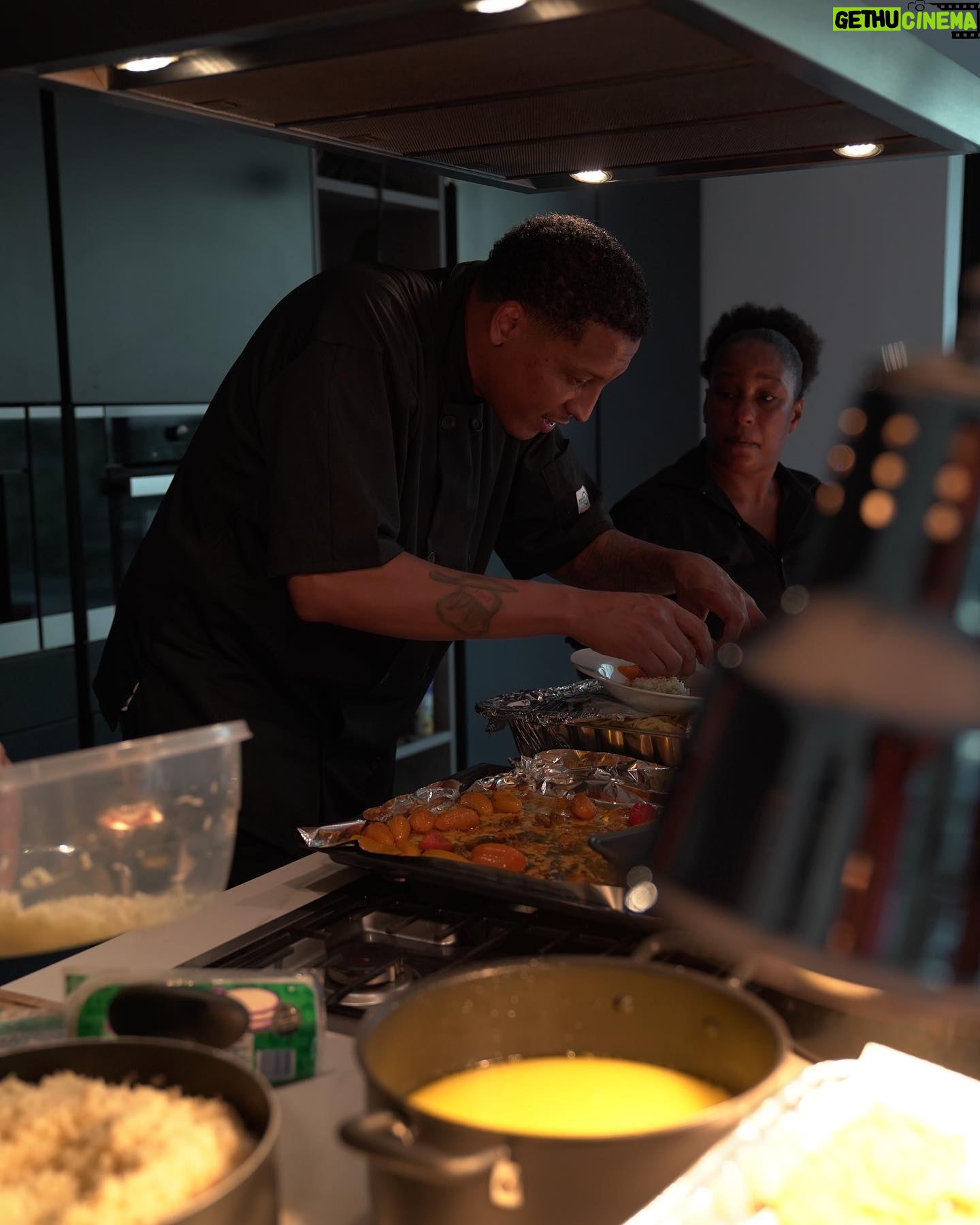 Joivan Wade - 2.6K Likes - We were at it again last night growing the @plus1network with some amazing humans. My co-founder @lucylorna_x along with Chef Jared preparing a beautiful meal for our guests accompanied by our @plus1network game to get the dinner party going.
An amazing evening. Thank you to all who attended and WELCOME! to the Plus One Network. We look forward to the next event!
👨🍳 @uponeonu
📸 @khulula_timi
Follow @plus1network for more updates on our next event & how you can get involved. #TheMissingPieceToYourPurpose
#PlusOneNetwork