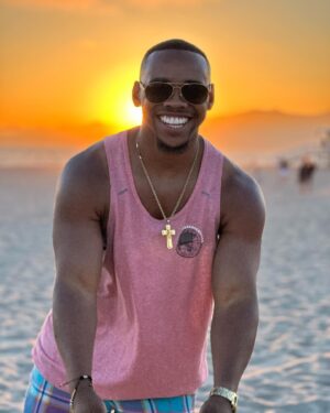 Joivan Wade Instagram - I can do anything I put my mind to & so can you! 

Text someone close to you & remind them. We all need reminding. 

Love you all! ❤️❤️❤️

📸: @juliankostov