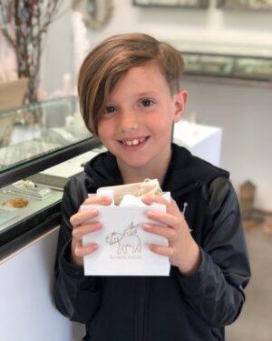 Jolene Blalock Instagram - When my eldest asks me to take him to a store to buy a special stone for my birthday he makes my heart sing and my eyes cry. Thank you Rydz @elekeatsjewelry