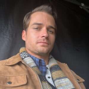 Jon Ecker Instagram - Gettin’ ready for winter.