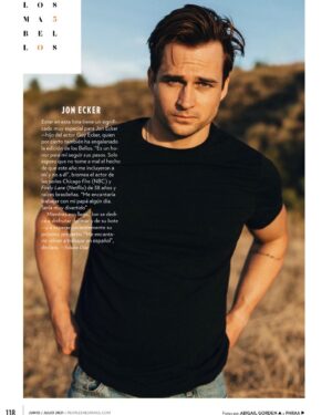Jon Ecker Instagram - Pull up your pants. Have a great Saturday. @peopleenespanol Gracias por tenerme en tu lista. 🍻 #50masbellos 
.
.
.
📷 @acgphotos
