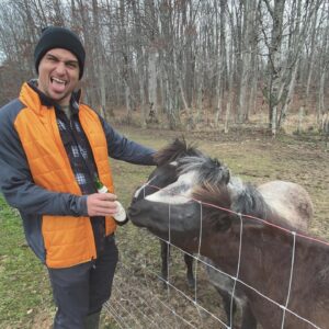 Jon Ecker Instagram - 2 out of 3 mini horses prefer Yuengling over Busch light. Have great weekend everybody...whatever your beverage of choice may be.