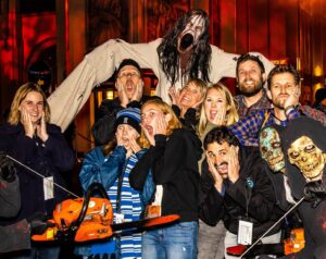 Jon Heder Instagram - @horrornights @unistudios #universalhhn @themichaelrosenbaum 
A Universal thank you, every year, running around in the dark and studying committed actors. Steamy mounds of fun!