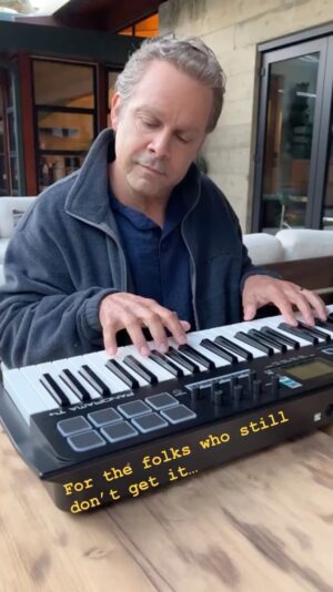 Jon Huertas Instagram - #fbf to the day @mandymooremm asked me a very simple question and I remembered a little ditty the my old pal @iamjamiefoxx once did that seemed like a fitting answer…
#thisisus #musician #truth