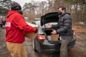 Jon Ossoff Instagram - Thanks to all who gave back to the community on MLK Day with Hosea Helps, distributing donated food to Georgia families who need a hand. 🙏
