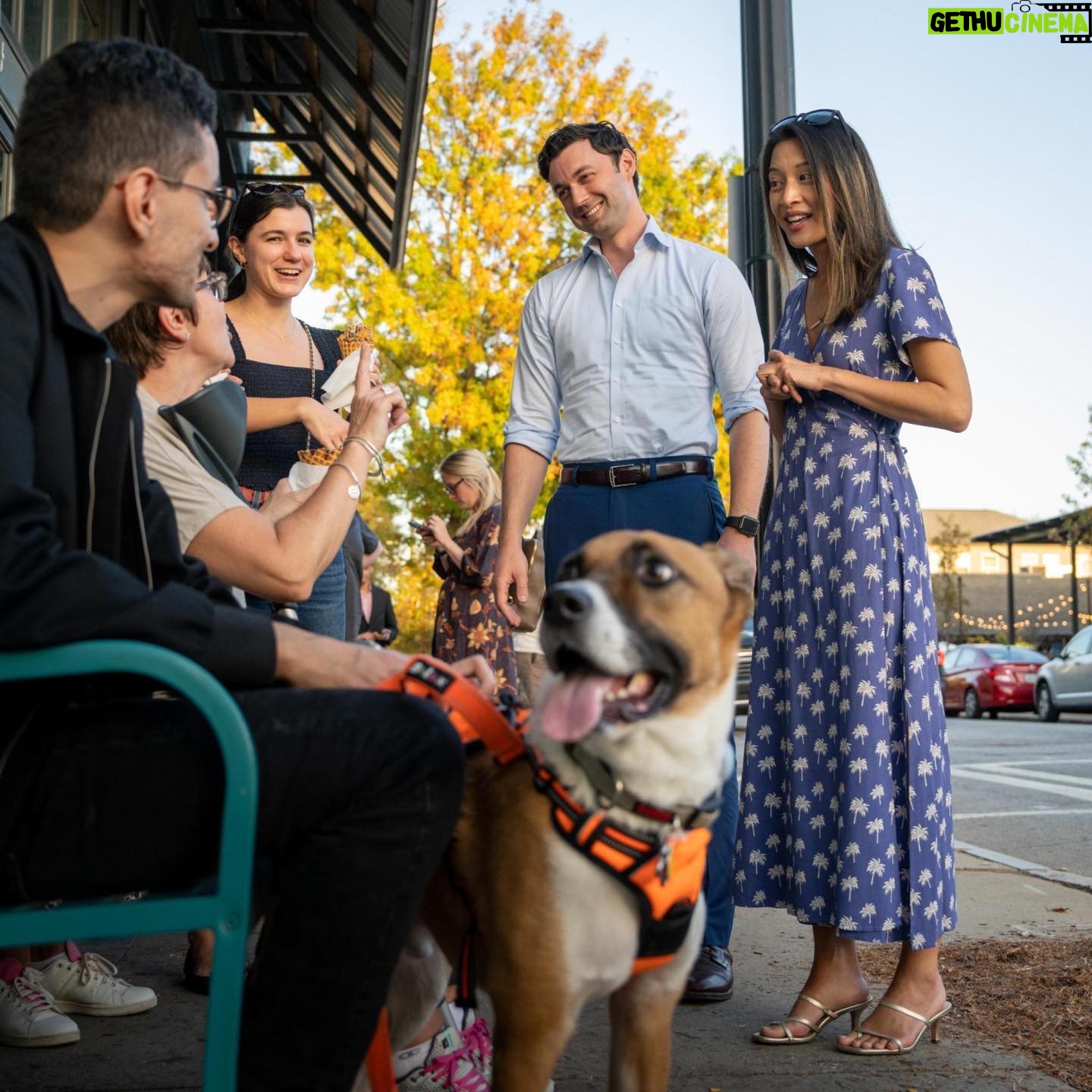 Jon Ossoff - 12.1K Likes - Summerhill campaigning with Bee Nguyen, our candidate for Secretary of State!
Photo by @_danielschwartz