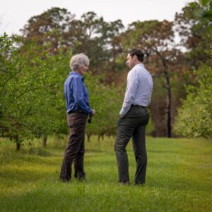 Jon Ossoff Instagram - On the road visiting with GA farmers this week. Georgia Satsumas like the ones grown here on Lindy’s farm are some of the world’s most delicious citrus fruits! 🍊