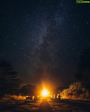 Jon Simonassi Instagram - Going offline for the weekend, here’s a photodump to remind you to do the same now and then 🌿

#goingoffline #explorecanada #milkywayphotography #astrophotography #campinglife