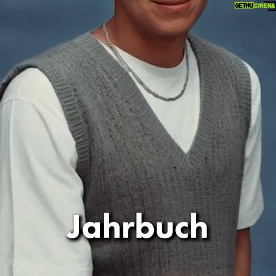 Jonas - 10K Likes - Der KI-Jahrbuchfoto-Trend!
#simplicissimus #wissenswert #90syearbook #challenge