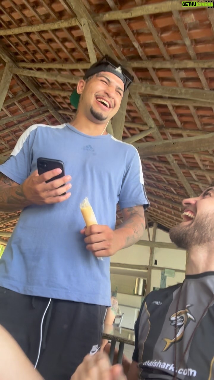 Jonas Bilharinho - 1.1K Likes - 🇧🇷A resenha pós treino é de lei!
💼 @thequantichub
#mma #mmabrasil #resenha #kosquad #humor #pitbull #bilharinho