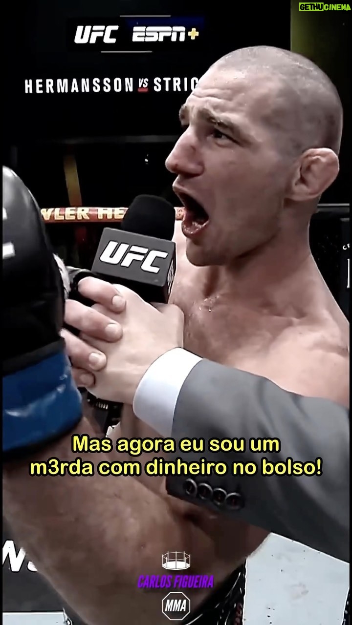 Jonas Bilharinho - 20.2K Likes - 🇧🇷Não da pra negar que esse cara é muito divertido 😂
🇺🇸We can’t deny that this guy is really fun!
💼 @kosquadmma
#mma #mmabrasil #ufc #ufcbrasil #kosquad #fight #bilharinho