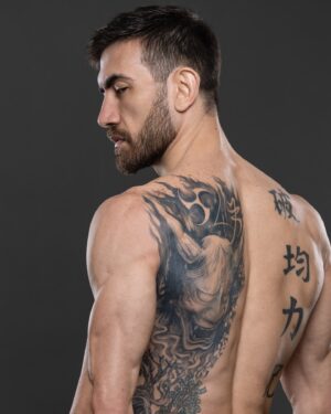 Jonas Bilharinho Instagram - 🇧🇷Pessoal, to bem, zero machucados no corpo, ficou somente o gosto amargo de ver uma luta escorrer pelas mãos por adotar uma estratégia errada. Lição aprendida, farei mudanças e vou voltar mais forte!

Muito obrigado pela experiência @bellatormma , quero voltar o quanto antes! 

🇺🇸Guys, I’m fine, no injuries, there’s only this bitter taste of seeing a fight go through my hands for adopting the wrong strategy. Lesson learned, I will make changes and come back stronger!

Thank you so much @bellatormma , I wanna be back asap!

📷 @element360_fight_dept @varomartinezphoto @adrumor 

#mma #mmabrasil #mmafighter #bellator #bellatormma  #kosquad #lessonlearned #crescimento #bilharinho