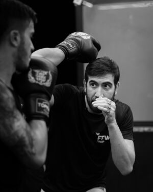 Jonas Bilharinho Instagram - Disciplina, trabalho duro e humildade!