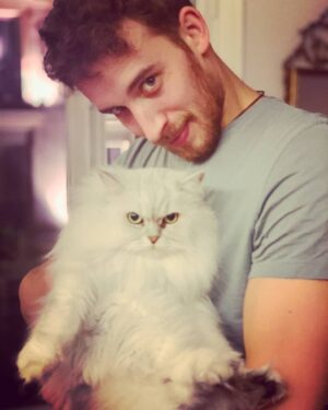 Jonas Bloquet Instagram - That cat is awesome! His (yeah it's a he) name is @romeo_raminagrobis #kikinou king of Paris 6!! Pic by @helene_foin_coffe  Edited by @nicorasmus and lighted by @manuelcyngiser