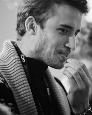 Jonas Bloquet Instagram - About to eat a peanut and so happy about it. Pic by @adriendevillette on the set of #danslesparageslefilm of @vicmonfort