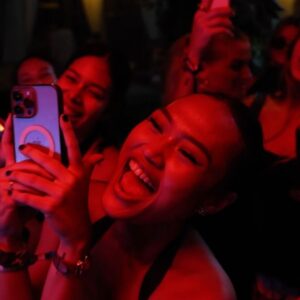 Jonas Blue Instagram - Crazy night @savayabali 💃🏻🔥💙

📸: @jordanmarchand_cv