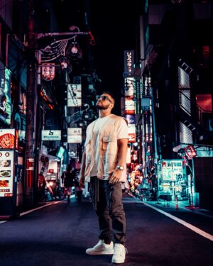 Jonas Blue Instagram - Japan 🇯🇵 What can I say?? Thank you so much for making this a trip of a lifetime. 8000 of you came out to my shows in Tokyo and Osaka. It’s been so incredible seeing all of you and sharing this experience together.

Before I leave I’ve got one more surprise for you! I’ll be performing a special DJ set at my Pop Up tomorrow and playing some BRAND NEW UNRELEASED MUSIC! Come down to Mil Gallery Harajuku from 12-7pm. See you soon 💙

📸: @jordanmarchand_cv