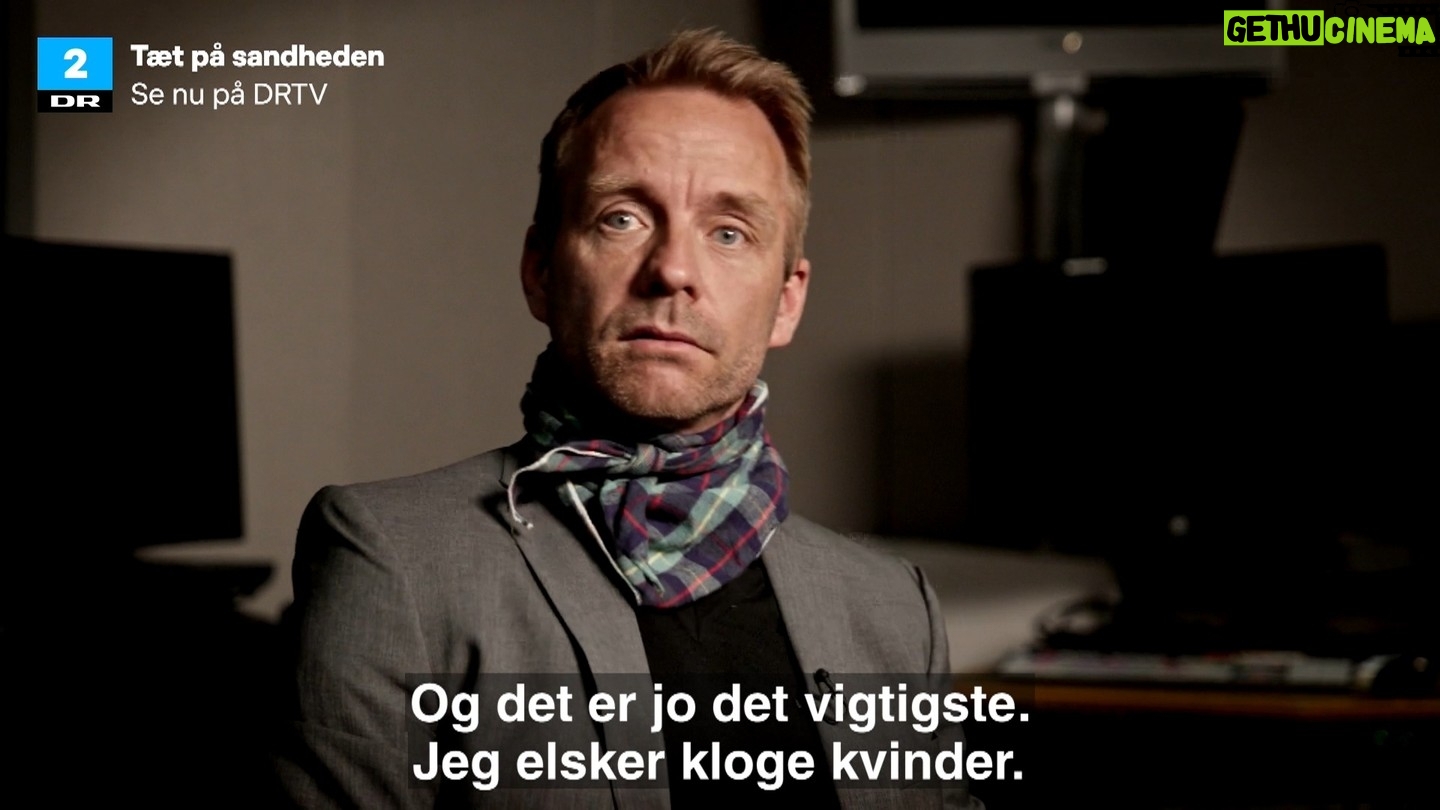 Jonatan Spang - 2K Likes - I Tæt på Sandheden runder vi Jon Stephensens forlængede sommerferie, bevæbnede russiske forskere i dansk farvand, madaffald på biler og svenskerne, der er ti år bagud.
21.00 på DR2 eller allerede nu på DRTV