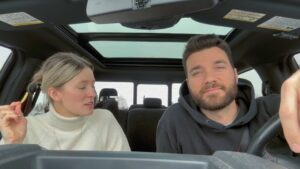 Jonathan Fortin Instagram - Nouveau Vlog McDo!!!🤩

 

On a essayé le Poulet BigMac de @mcdocanada pis on vous jure, vous ne serez pas déçus! 🤤

 

Pis le jeu des grandes excuses, c’est juste pour le fun, TOUTES les excuses sont bonnes pour aller l’essayer!

 

@mcdocanada #équipemcdo #pub