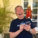 Jonathan Frakes