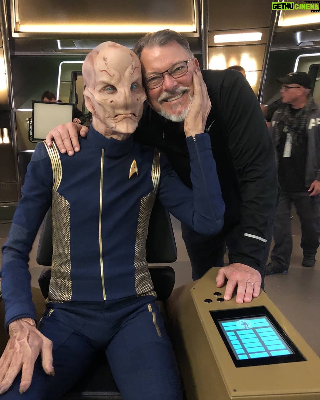 Jonathan Frakes - 6.3K Likes - Irish eyes are smiling ā¦@DublinComicConā© ā¦@actordougjonesā© this weekend