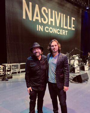 Jonathan Jackson Instagram - We are ONE DAY away from kicking off the #NashvilleReunionTour in Chicago and Nashville before we head over to the UK! Here are a few pics from Tour Rehearsals this week. See you soon! 

Many shows are sold out, but the remaining tickets are available at: https://www.nashvillereuniontour.com

📷 @timothyjamesbowen 
.
#Nashies #Nashville #NashvilleReunionTour #UKTour #ClareBowen #CharlesEsten #JonathanJackson #SamPalladio #ChrisCarmack #ColinLinden