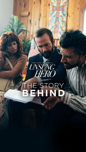 Jonathan Jackson Instagram - Family isn’t in the way. They are the way. 👨‍👩‍👧‍👦

Experience the story behind UNSUNG HERO—a powerful tribute to the importance of family—in theaters everywhere April 26. Don’t miss Joel Smallbone in his directorial debut! 🎞️🍿

#UnsungHeroMovie #KingdomStoryCompany #CandyRock