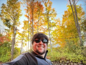 Jonathan Jafari Instagram - STILL ALIVE 🍁🍂