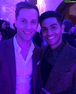 Jonathan Keltz Instagram - We had the most magical time at the @disneyaladdin premiere last night. @menamassoud you were absolutely fantastic! Couldn’t be prouder brother! Watch out 🌎!!Everyone make sure you check out the film OPENING THIS WEEKEND WORLDWIDE! Shout out to the street rat squad: @laysladeo @elma.begovic @babynezza