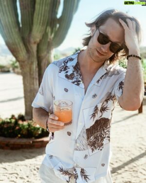 Jonathan Keltz Instagram - Mezcal tour 2021 🥕