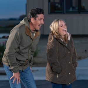 Jonathan Knight Instagram - The fun continues this Monday @9pm ET! Rock The Block on  @HGTV also steaming on @discoveryplus