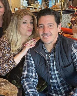 Jonathan Knight Instagram - 🥳🎂🎉 Happy Birthday.!!! I miss you so much everyday.