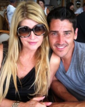 Jonathan Knight Instagram - 🥳🎂🎉 Happy Birthday.!!! I miss you so much everyday.