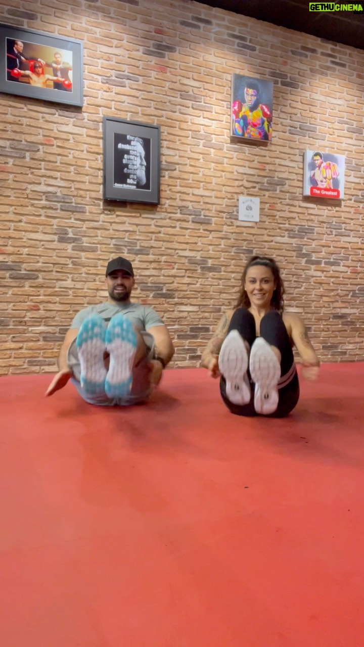Jonathan Matijas - 10K Likes - CHALLENGE 🥵
Tague la personne qui doit réussir ce défi (avec ou sans toi) ? 💪🏻
#challenge #challenges #workoutmotivation #workoutroutine #couplelove #fitnesscamp