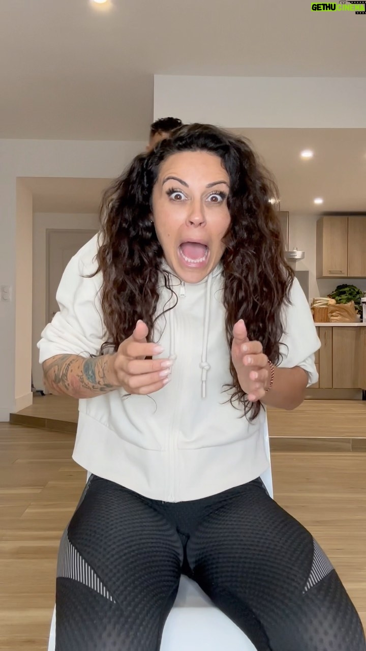 Jonathan Matijas - 14.1K Likes - Trust my wife Challenge 🫣
Et Trust my husband aussi 😂
Tague la personne avec qui tu veux tenter ce challenge 😅
#trust #challenge #couplechallenge