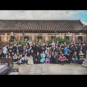 Joo Ye-rim Instagram - 사계절을 함께한 매난국죽🌸

따뜻한 현장에서 최고의 배우님들과 함께할수있어서 정말 감사했습니다 

더운날 추운날 스텝분들 배우님들 모두 
너무너무 고생많으셨습니다🩷
안녕 #구미호뎐1938